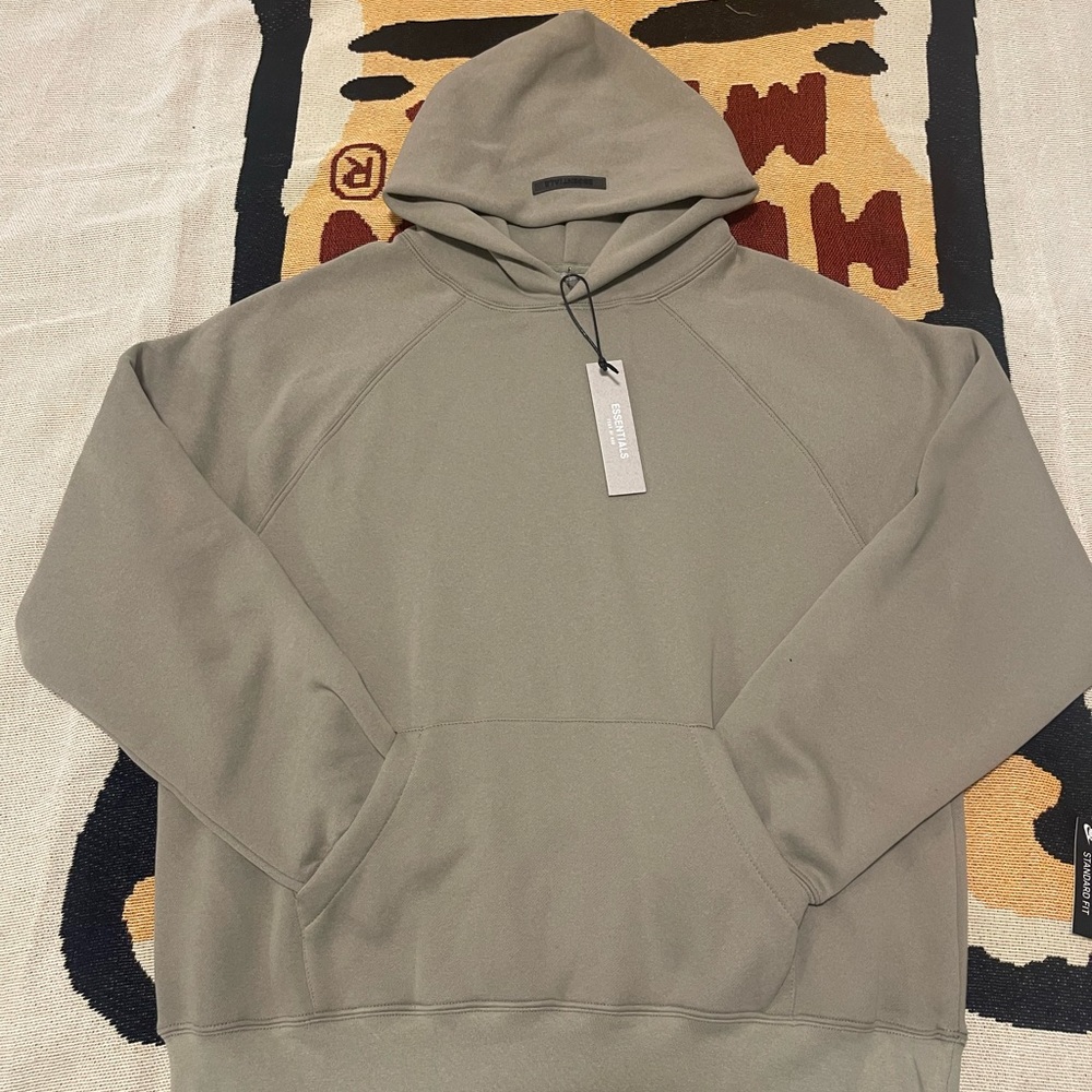Essential hoodie - Picture 3 of 3
